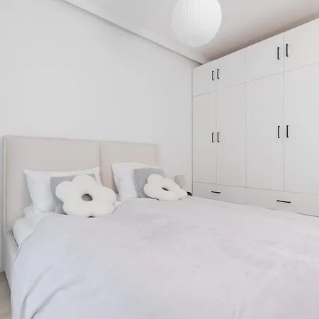 Bright Tarasy Baltyku By Renters Gdansk